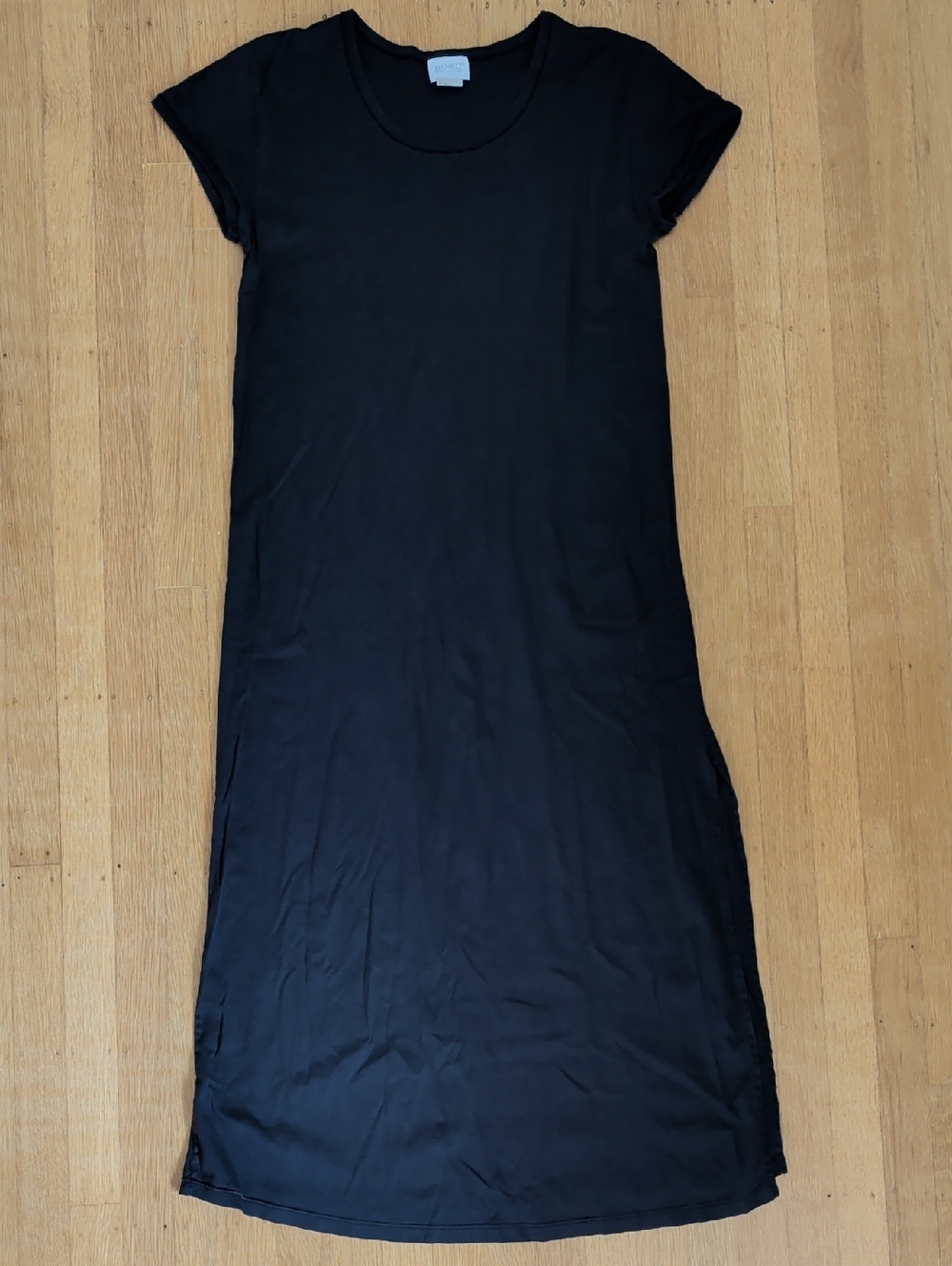 Hanro Black Short-Sleeve Nightdress